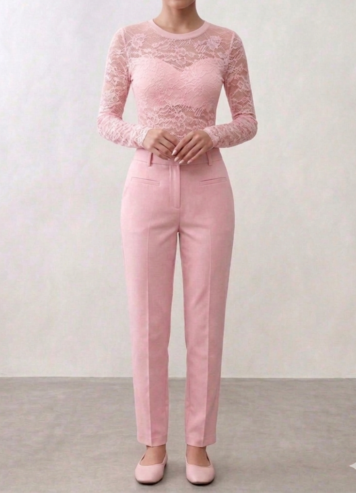 BLUSA DE RENDA MANGA LONGA COM ZIPER NAS COSTAS.