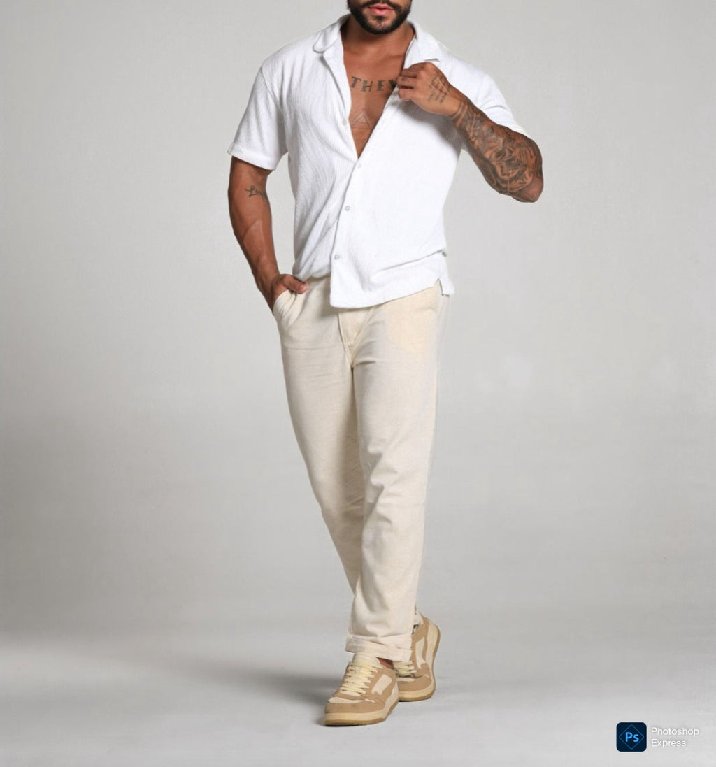 CALÇA SOCIAL EM SARJA LEVE CRÚ COM BARRA ITALIANA.