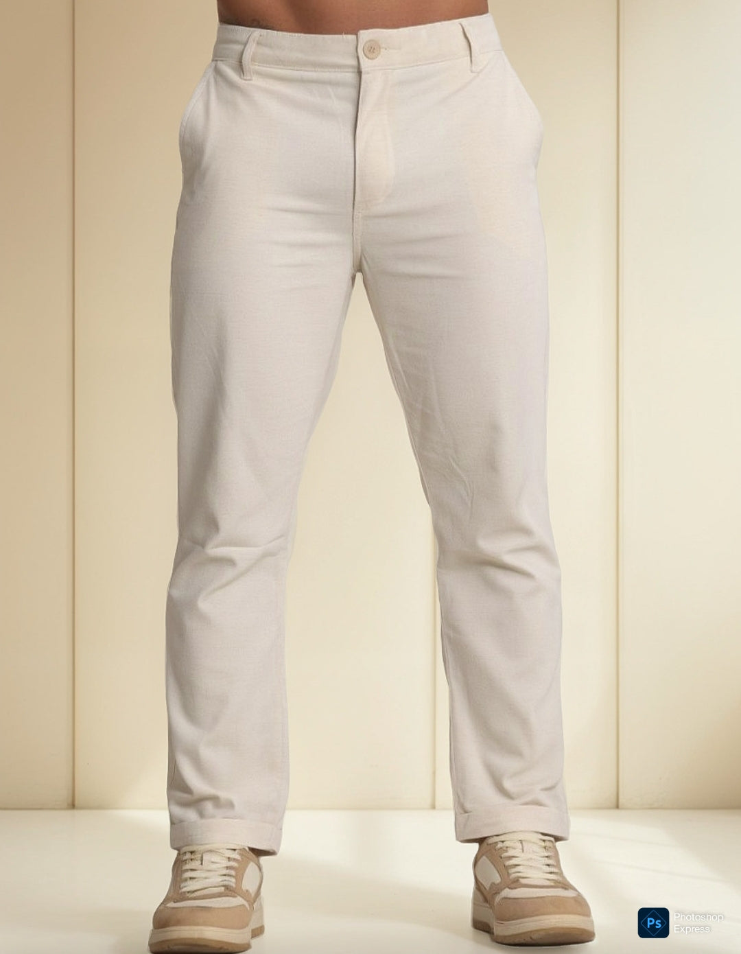 CALÇA SOCIAL EM SARJA LEVE CRÚ COM BARRA ITALIANA.